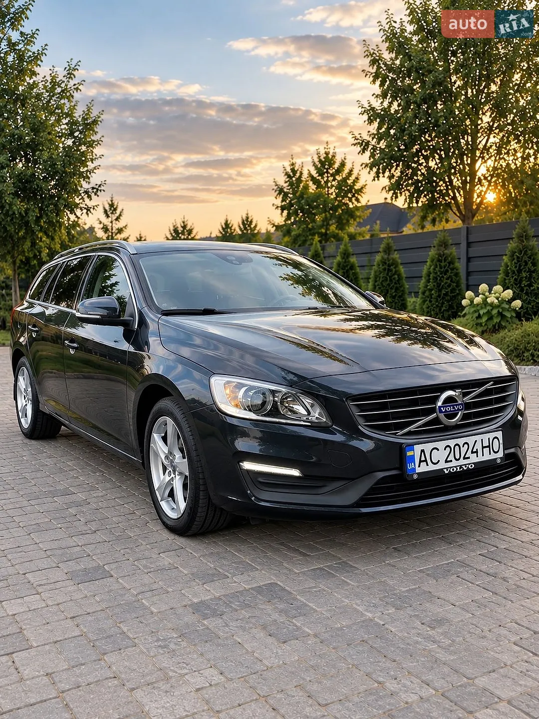 Volvo V60, 2014