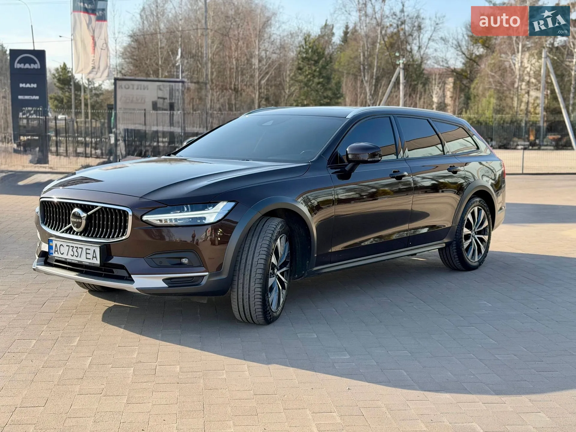 Volvo V90 Cross Country, 2020
