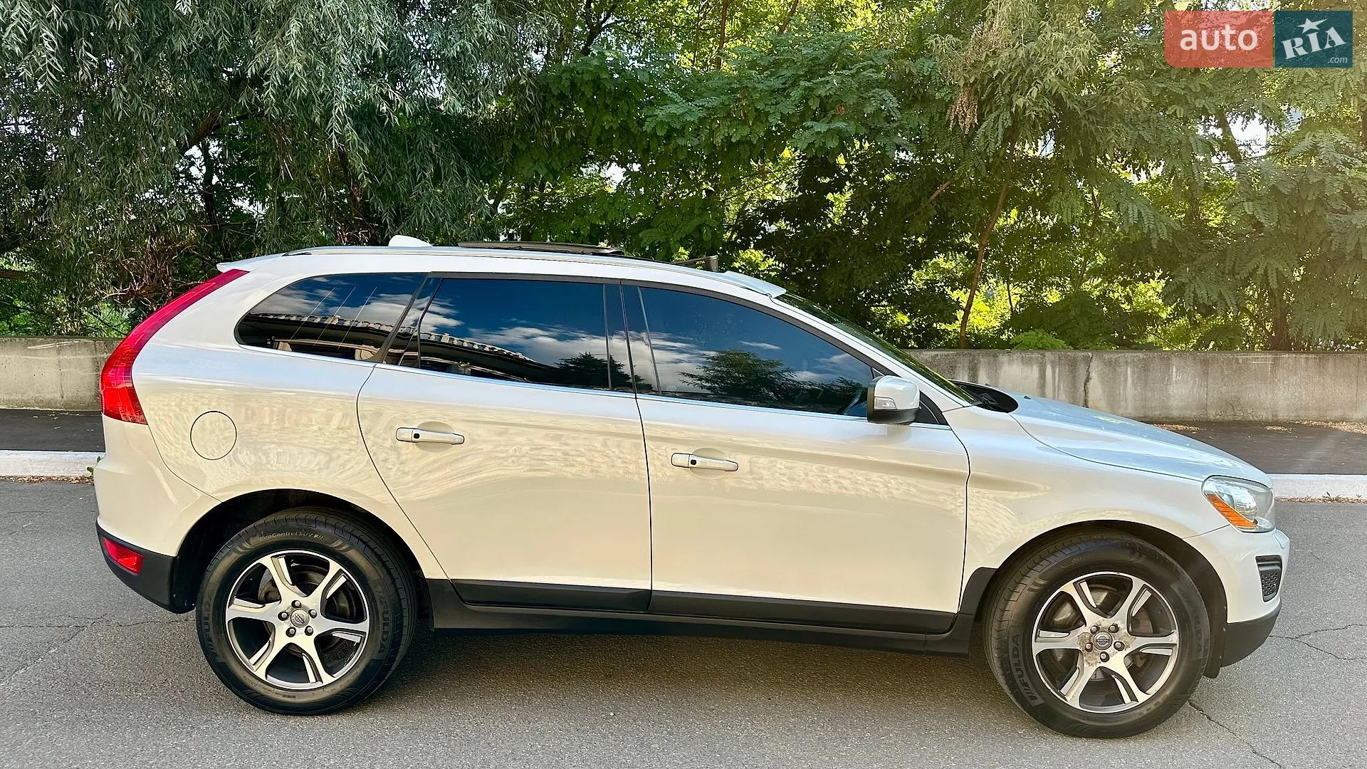 Volvo XC60 2012 — 1