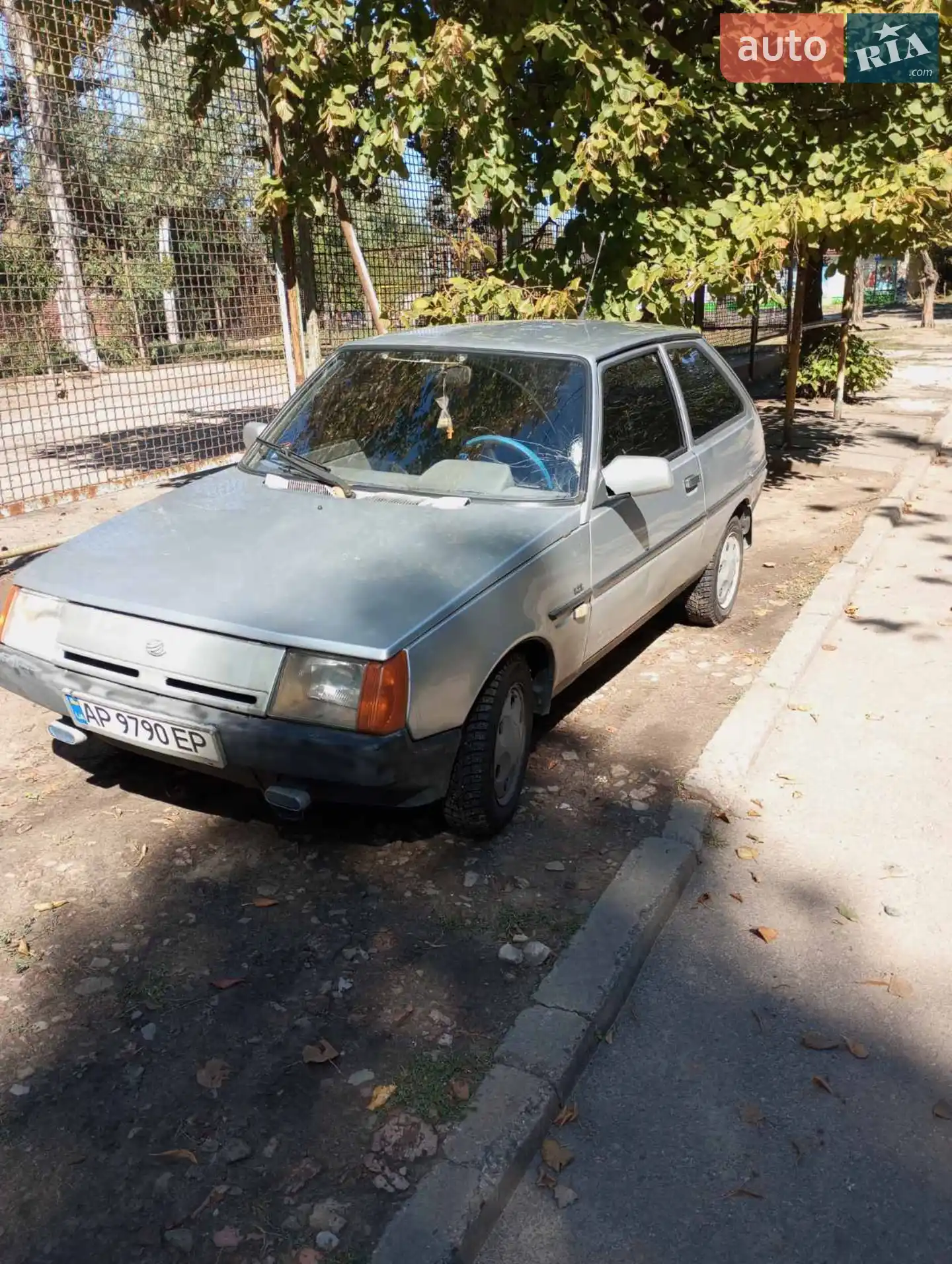 ЗАЗ 1102 Таврия-Нова, 1998