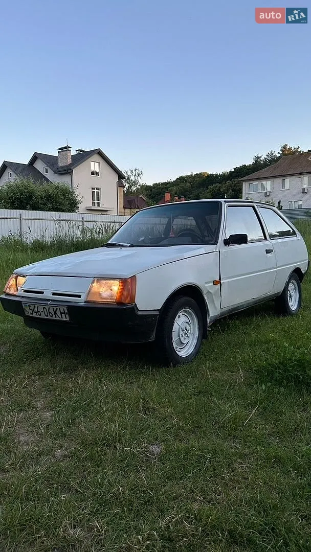 ЗАЗ 1102 Таврия-Нова, 2001