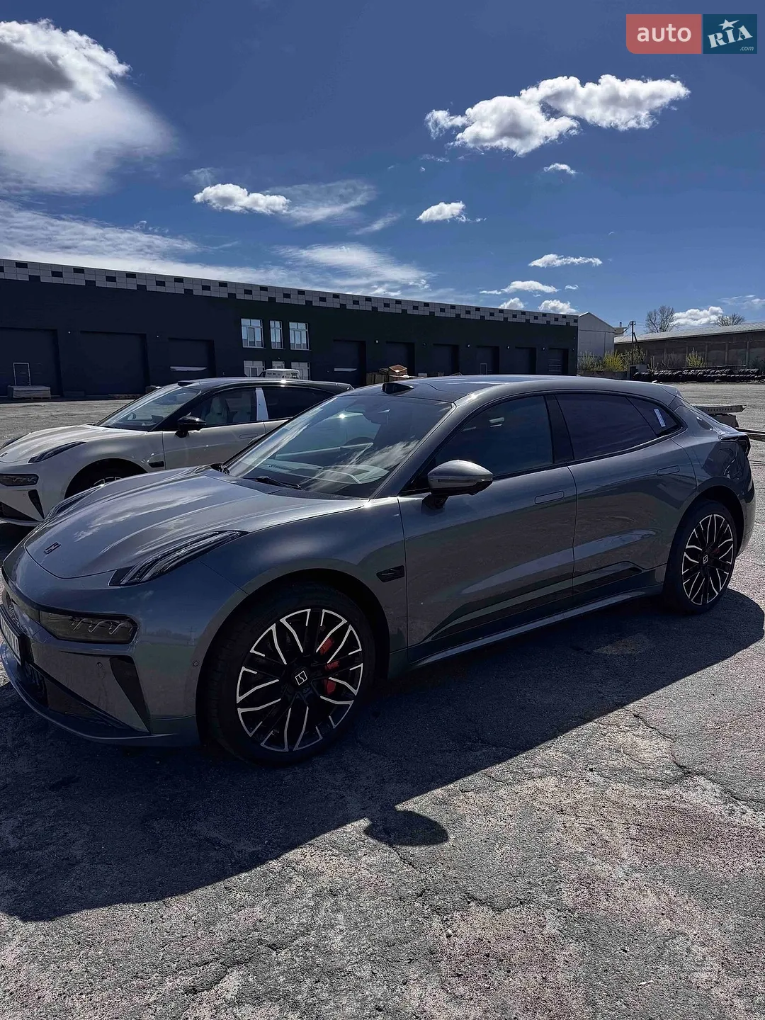 Zeekr 001, 2025