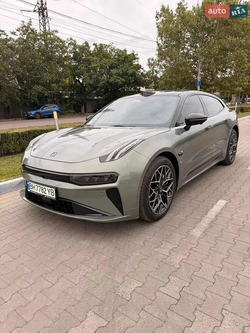 Zeekr 001, 2025
