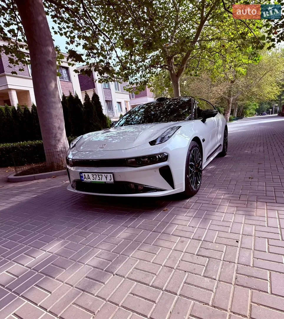 Zeekr 001, 2025