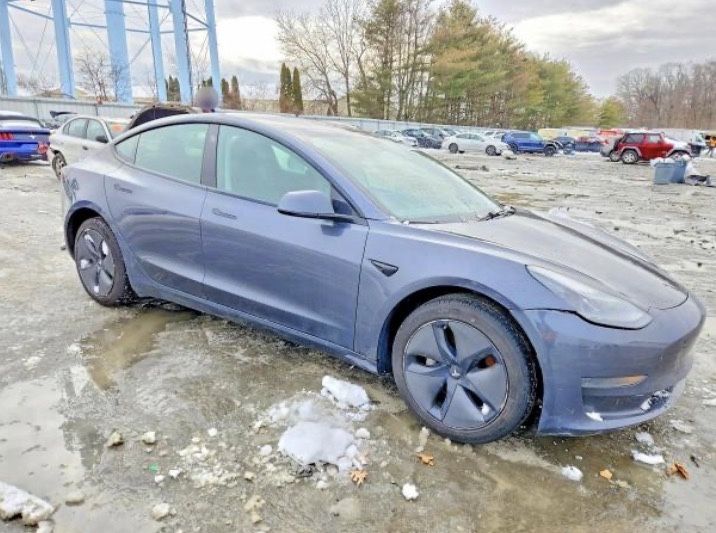 Tesla Model 3, 2021