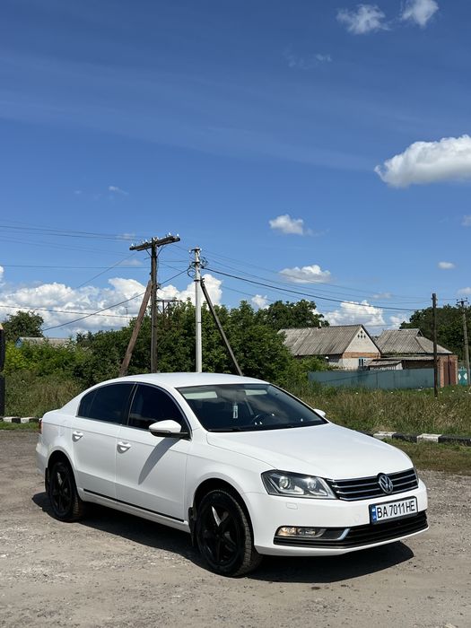 Volkswagen Passat Sedan, 2012