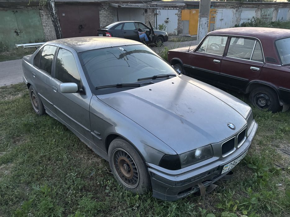 BMW 3 Series, 1992