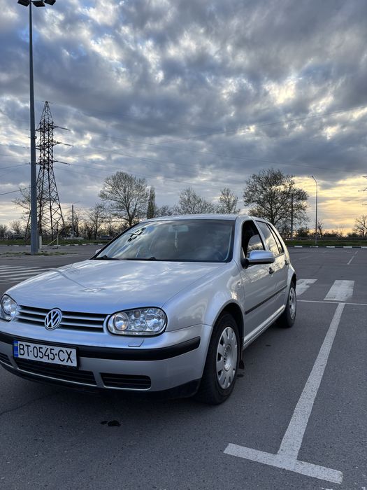 Volkswagen Golf, 2002