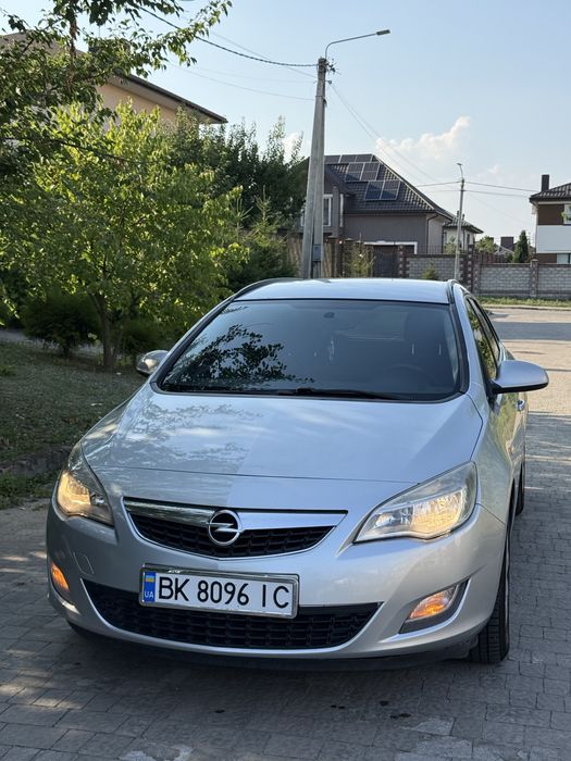 Opel Astra, 2013