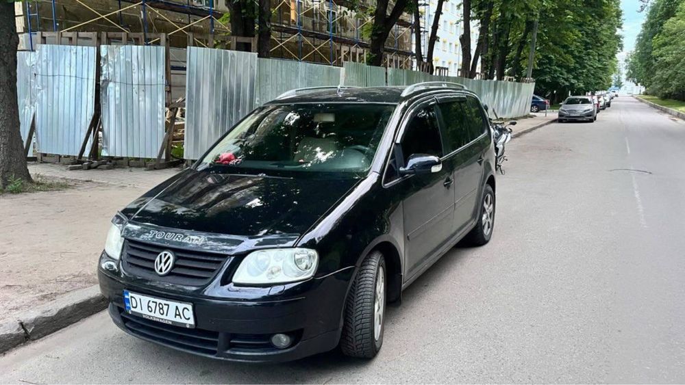 Volkswagen Touran, 2004