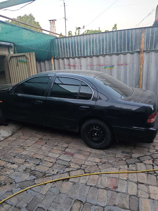 Nissan Maxima, 1995