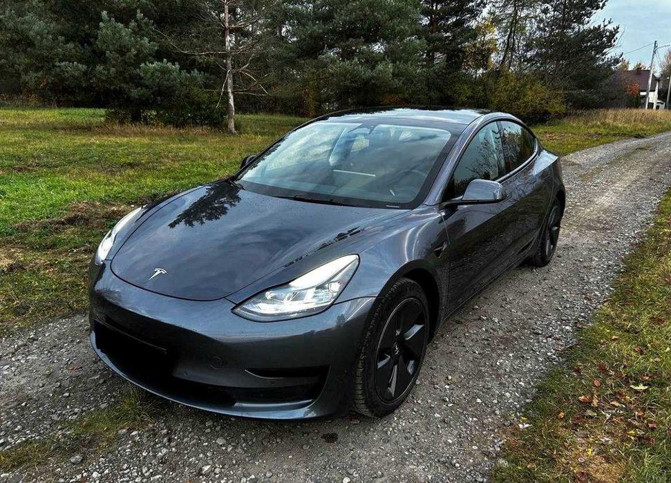 Tesla Model 3, 2022