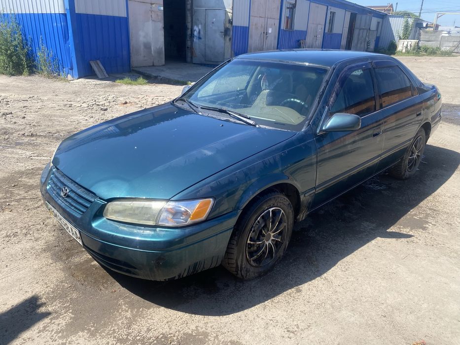 Toyota Camry, 1998