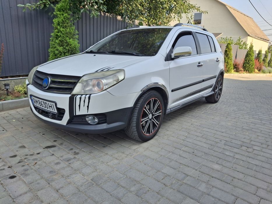 Geely MK Cross, 2014