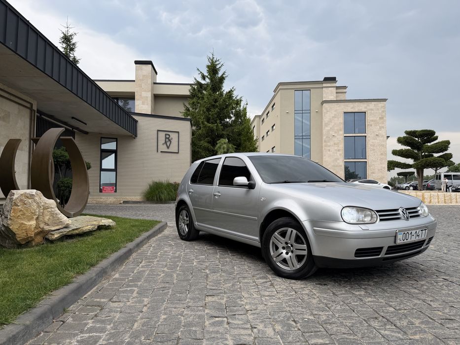 Volkswagen Golf, 2003