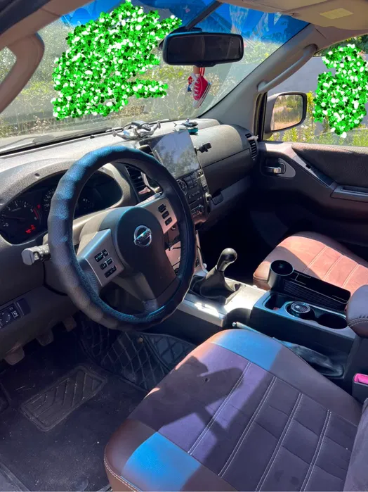 Nissan Navara, 2011