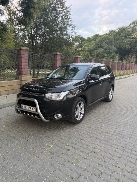 Mitsubishi Outlander, 2012