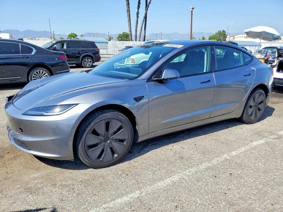 Tesla Model 3, 2025