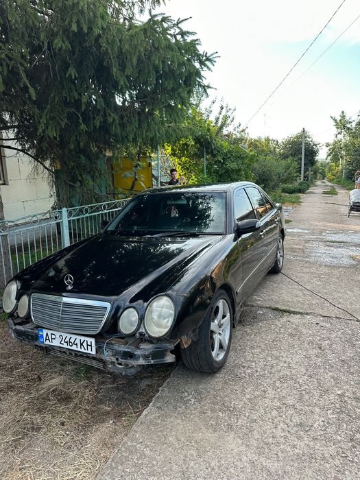 Mercedes-Benz 200, 2001