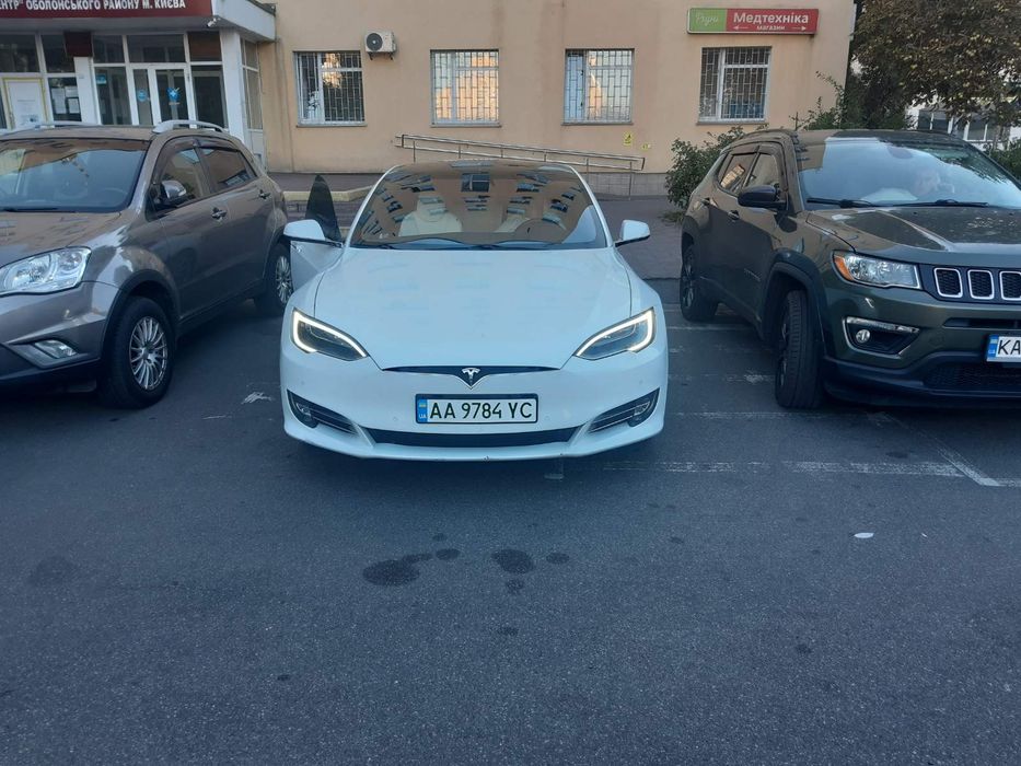 Tesla Model S, 2017