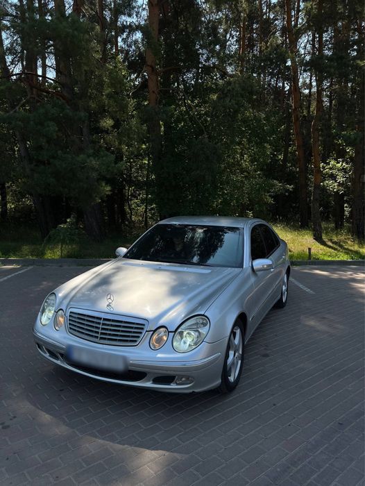 Mercedes-Benz 220, 2002