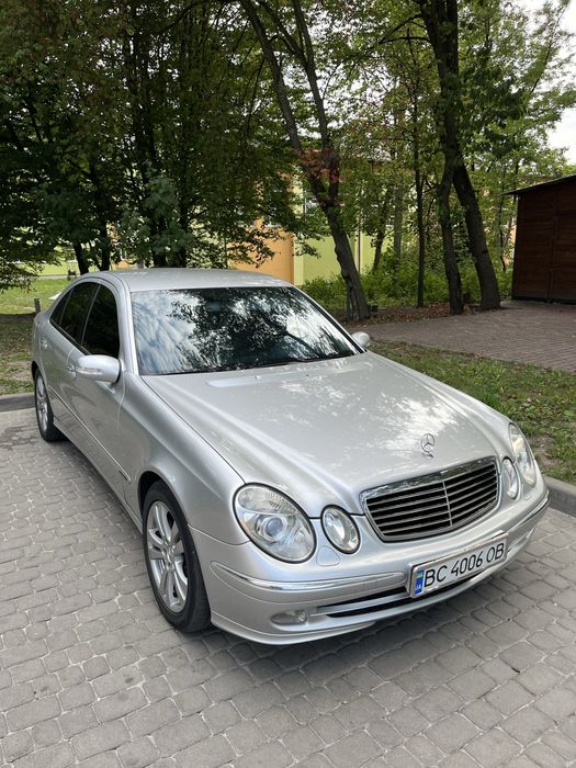 Mercedes-Benz 220, 2003