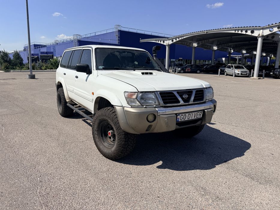 Nissan Patrol, 2001