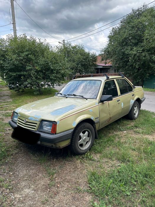 Opel Ascona, 1983