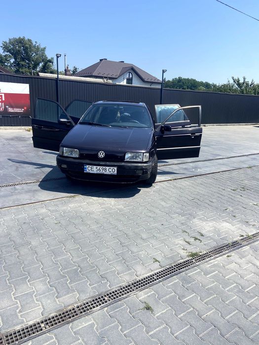 Volkswagen Passat Sedan, 1992