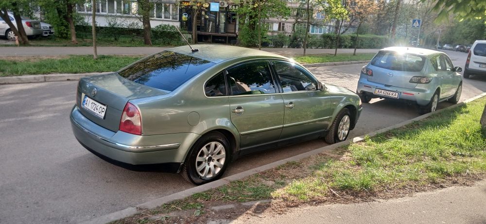 Volkswagen Passat Sedan, 2001