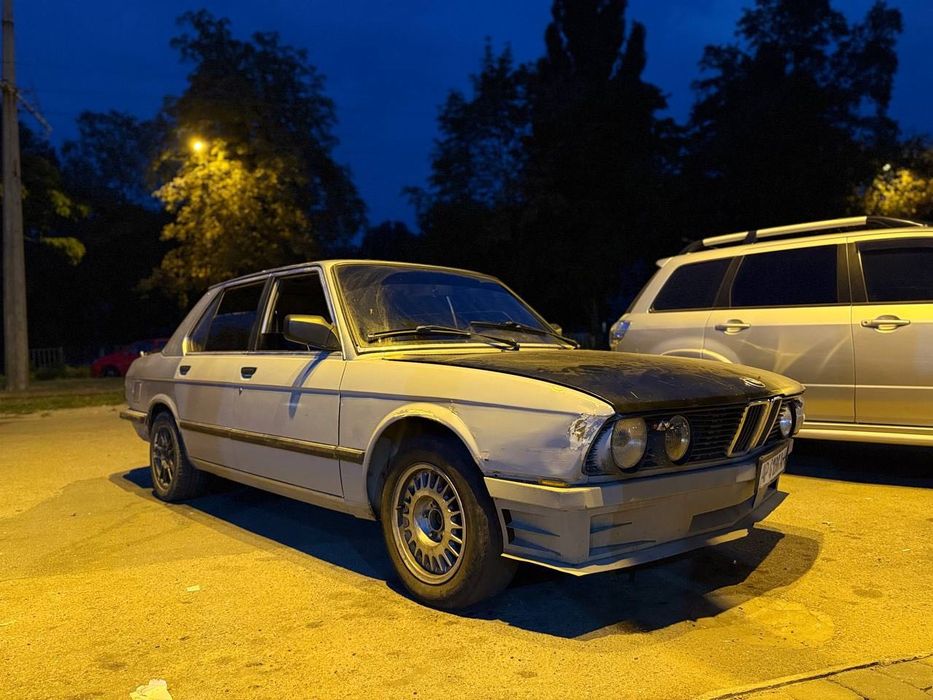 BMW 5 Series, 1985