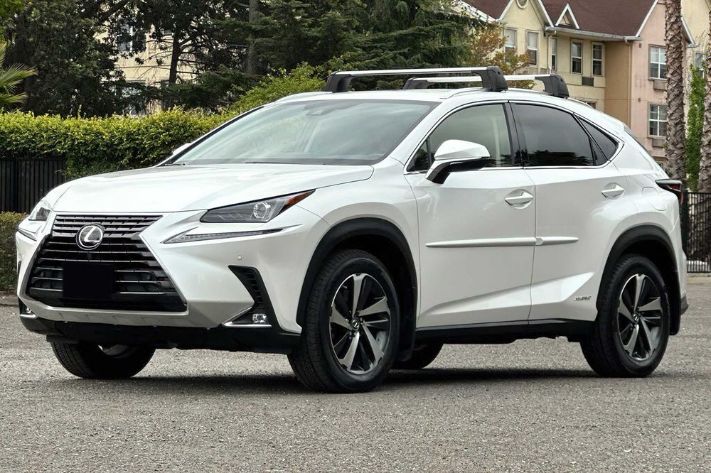 Lexus nx, 2021