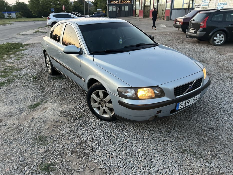 Volvo S60, 2004