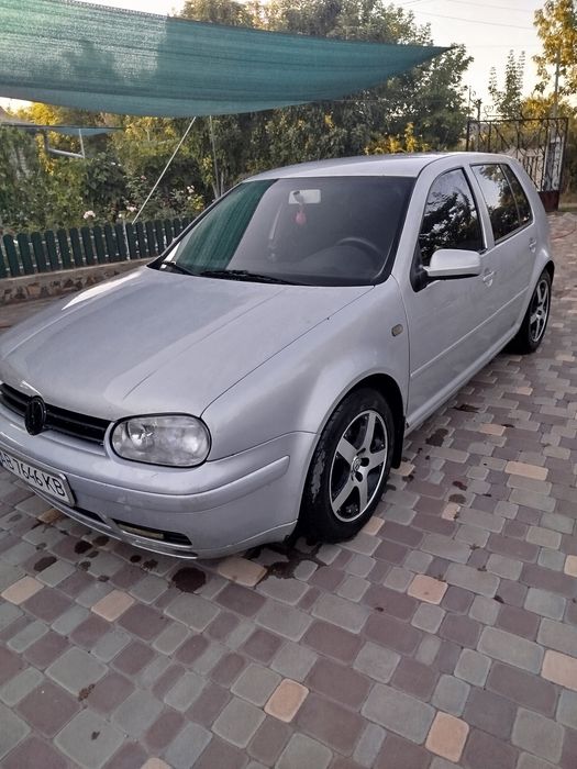 Volkswagen Golf, 1999