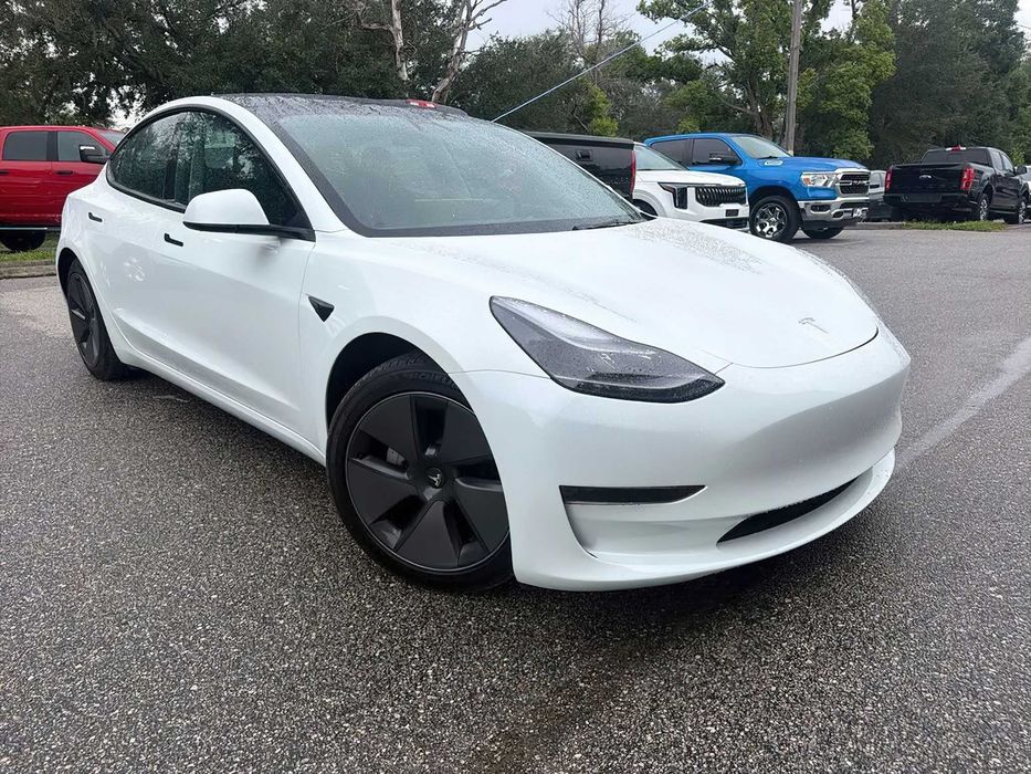 Tesla Model 3, 2024