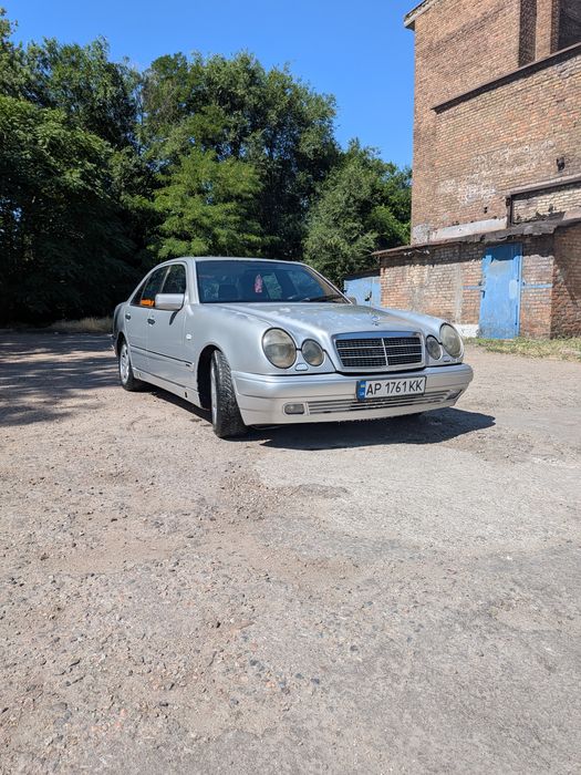 Mercedes-Benz 320, 1996