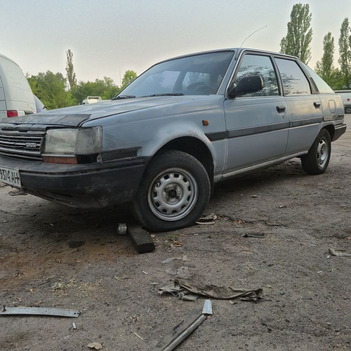 Toyota Carina, 1988