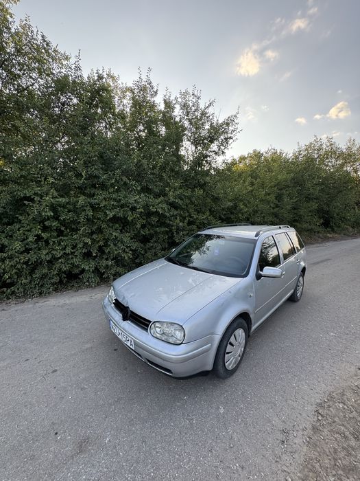 Volkswagen Golf, 2000