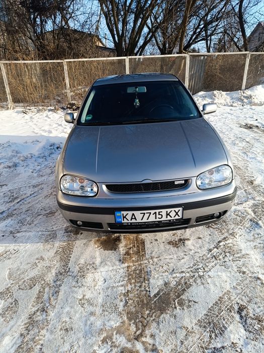 Volkswagen Golf, 2002