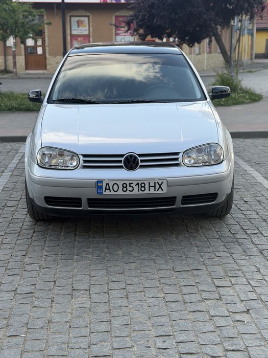 Volkswagen Golf, 2000