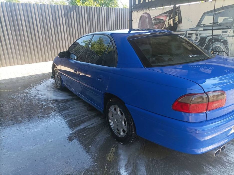 Opel Omega, 1995