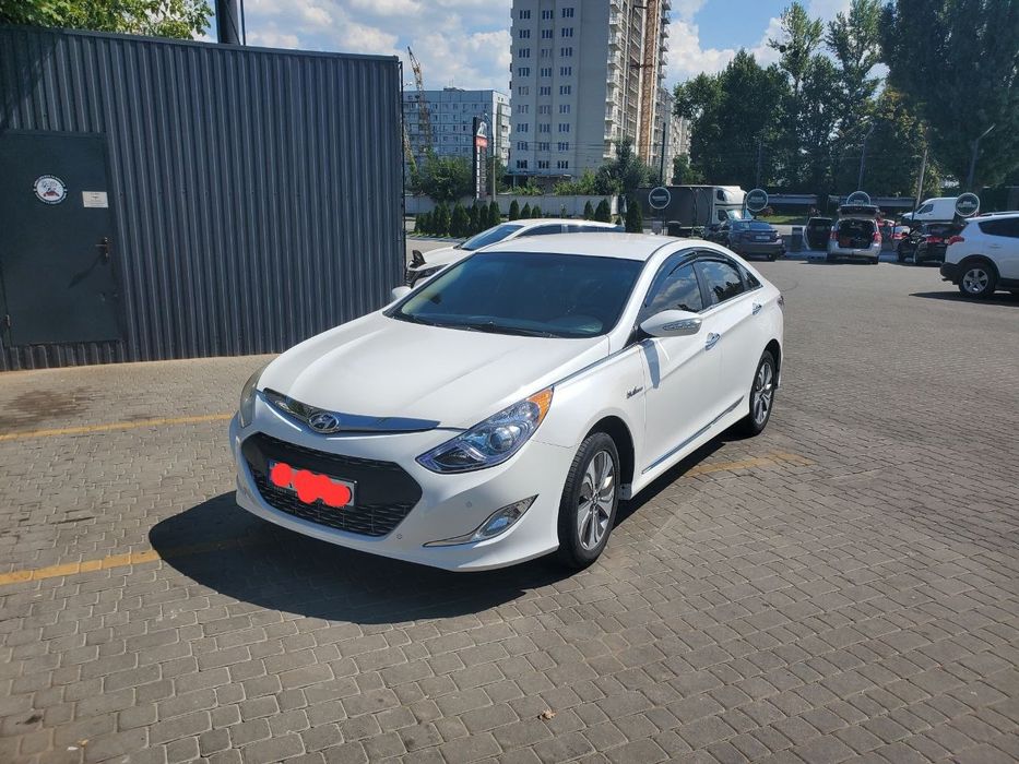 Hyundai Sonata, 2010