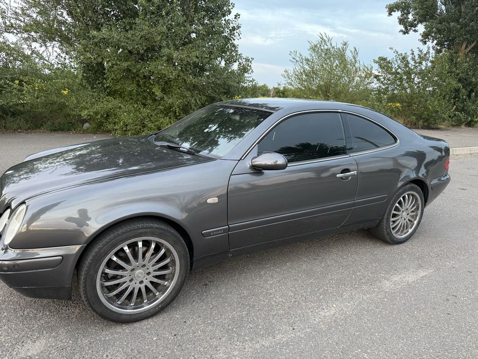 Mercedes-Benz CLK серія, 1998