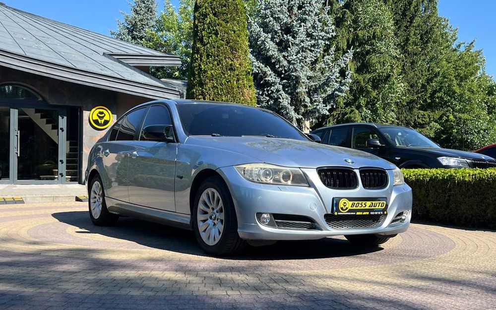 BMW 3 Series, 2009