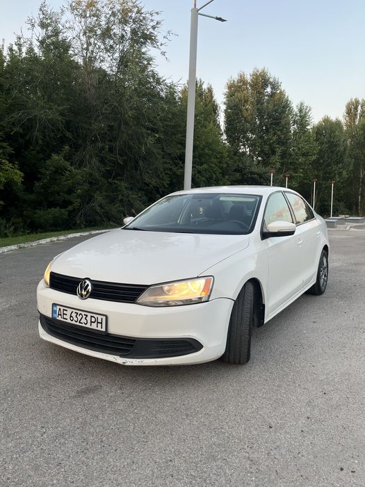 Volkswagen Jetta, 2011