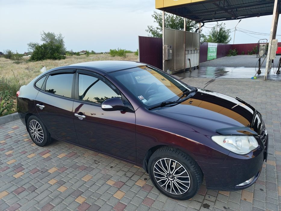 Hyundai Elantra, 2010