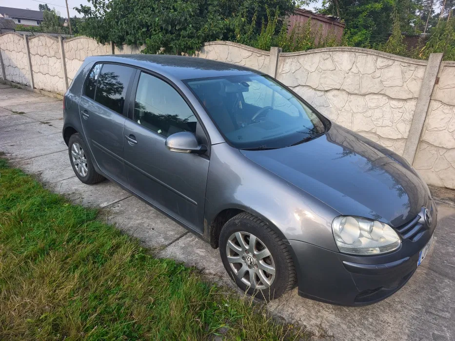 Volkswagen Golf, 2004