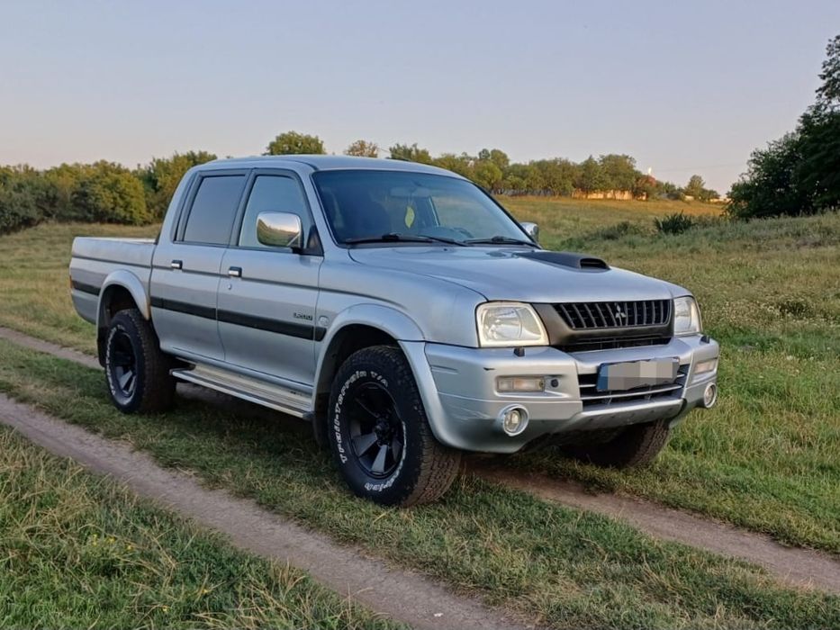 Mitsubishi L 200, 2004