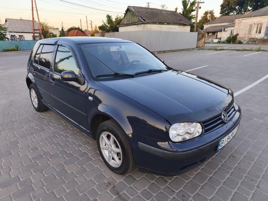 Volkswagen Golf, 2001