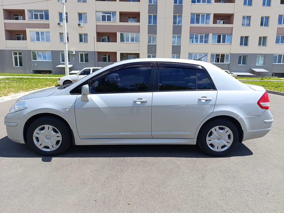 Nissan Tiida, 2011